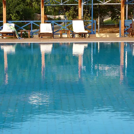 Saronikos Residences *
