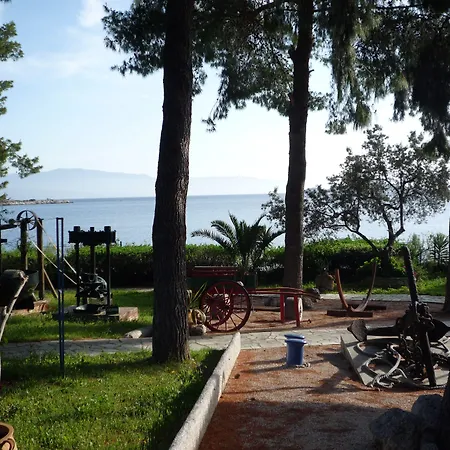 Saronikos Residences * Sofikón